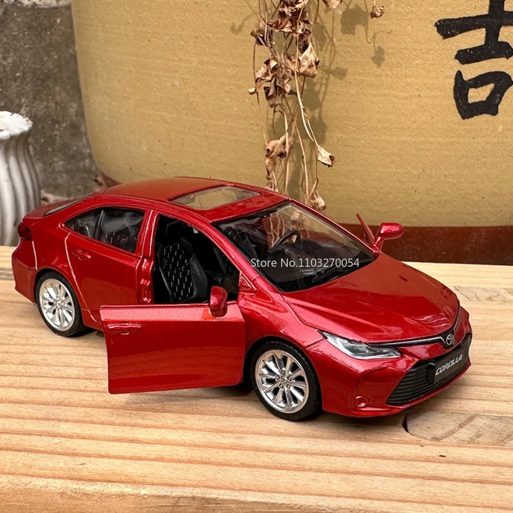 Corolla Classic: 1/43 Scale Toyota Corolla Alloy Model Car